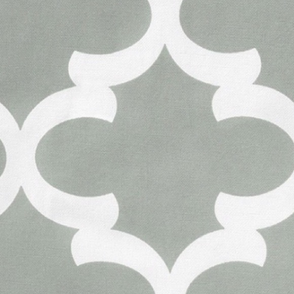 NWOT set of 2 curtains panels - Picture 4 of 5